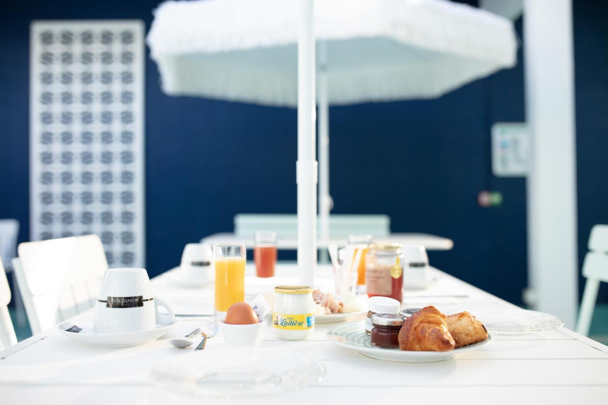 Hotel Saint-Clair, Cote Plage ลา กร็องเดอ-ม็อต ภายนอก รูปภาพ